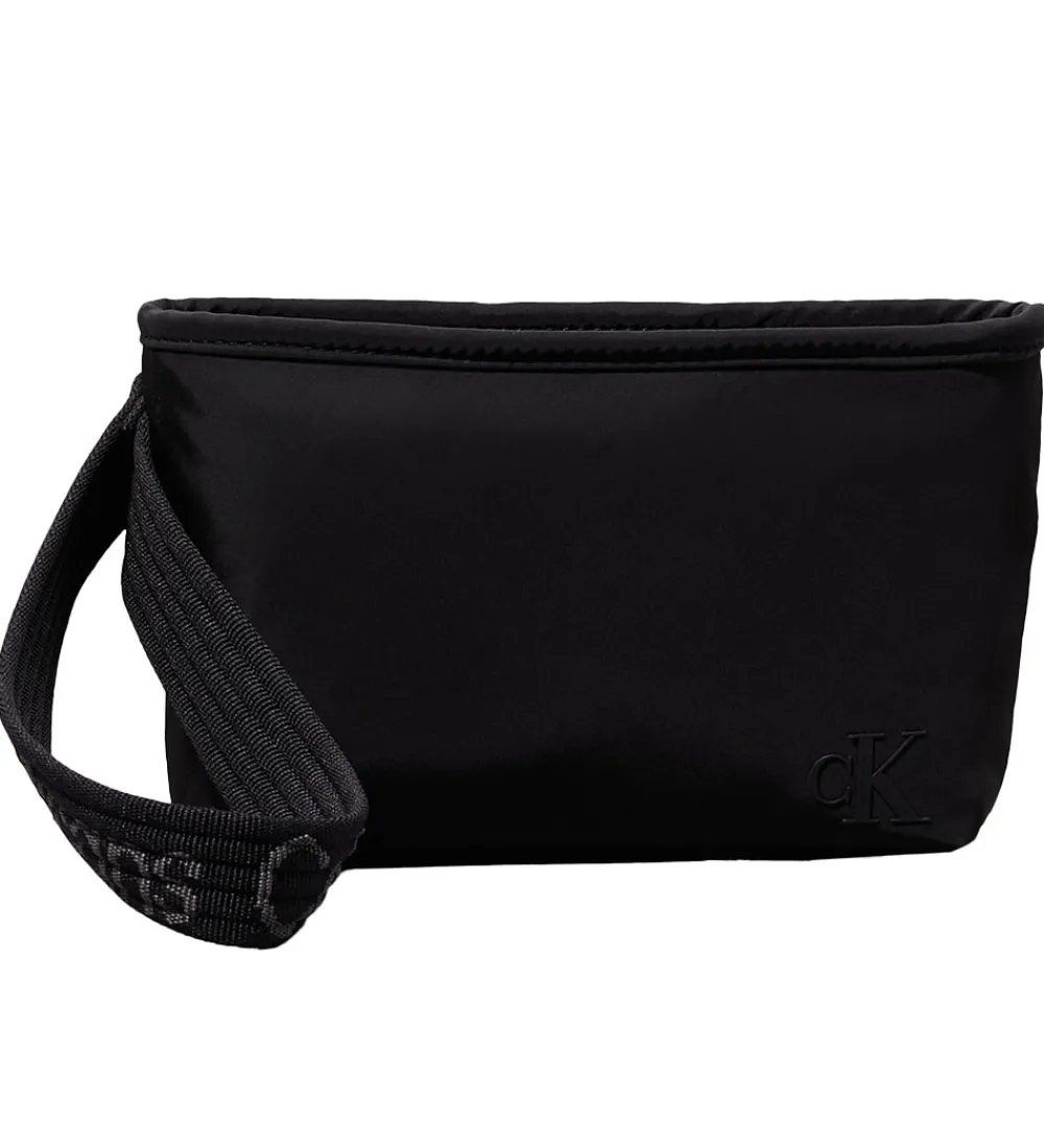 Senge|Pusletasker-Calvin Klein Pusletaske - Messenger - Sort m. Logoer