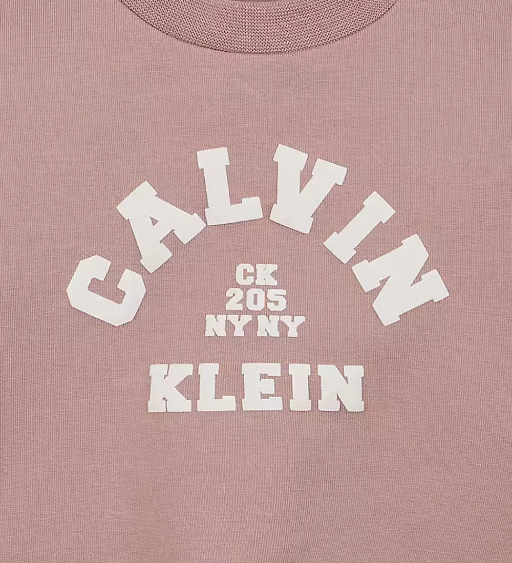 Sweatshirts-Calvin Klein Sweatsæt - Varsity - Noble Rose