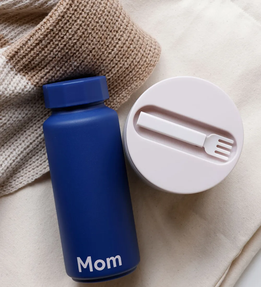 Termoflasker-Design Letters Termoflaske - Mom - 500 ml - Midnight Blue