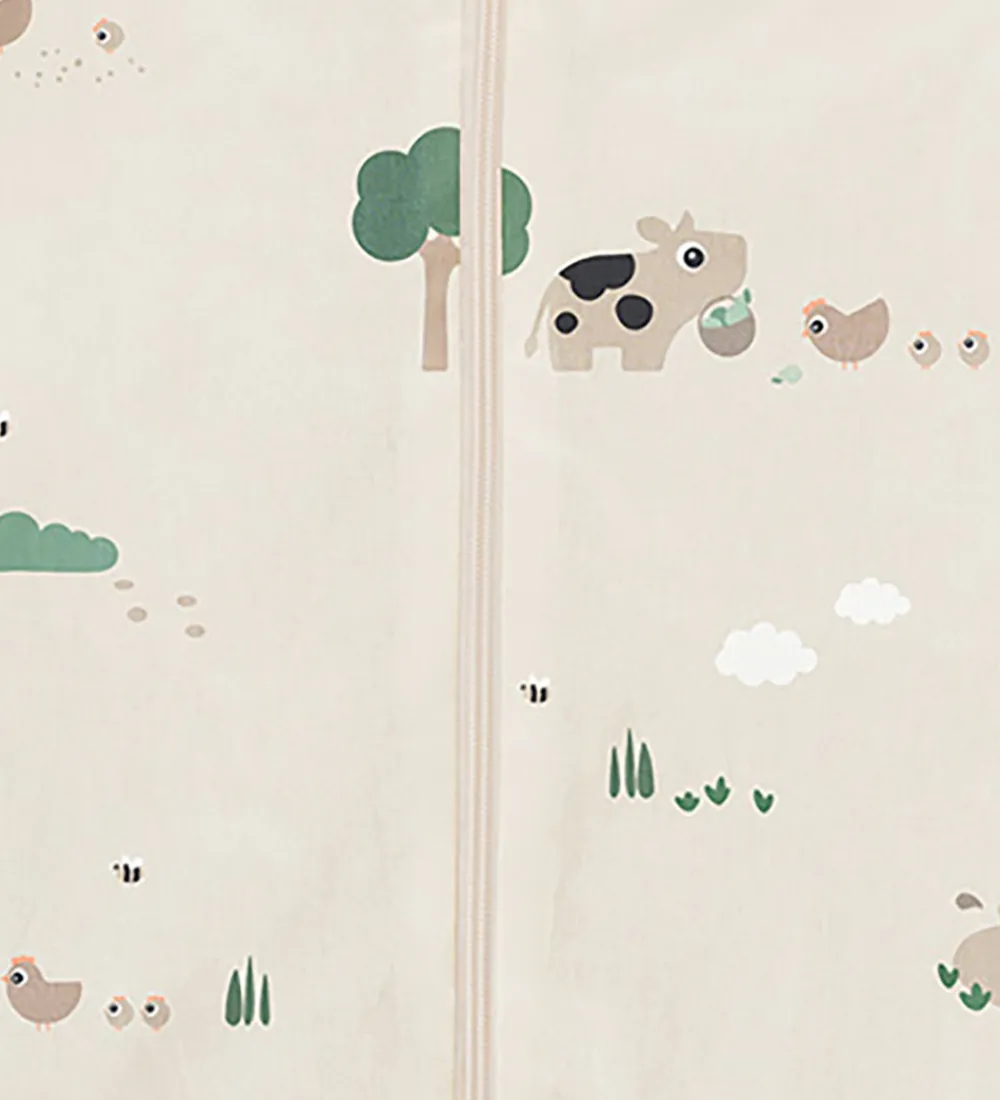 Done by Deer Soveposer*Sovepose - 90 cm - Tiny Farm - Sand