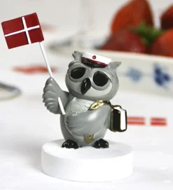 Kids by Friis Pyntefigurer*Ugle m. Bog Og Flag - Rød