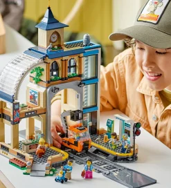 Lego®|Konstruktionslegetøj-LEGO® City - Hovedbanegård 60469 - 752 Dele