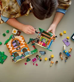 Lego®|Konstruktionslegetøj-LEGO® Friends - Ponyfarm Og Stald 42654 - 727 Dele