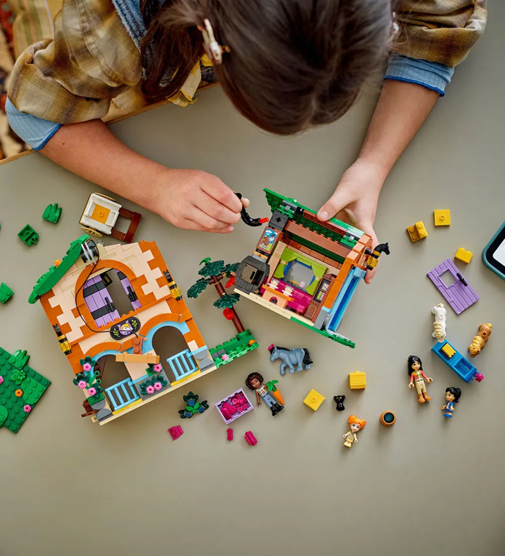 Lego®|Konstruktionslegetøj-LEGO® Friends - Ponyfarm Og Stald 42654 - 727 Dele