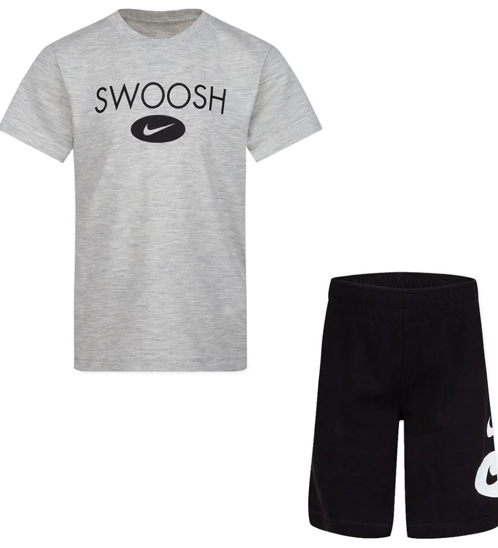 Gymnastiktøj-Nike Shortssæt - T-shirt/Shorts - Swoosh - Sort/Grå