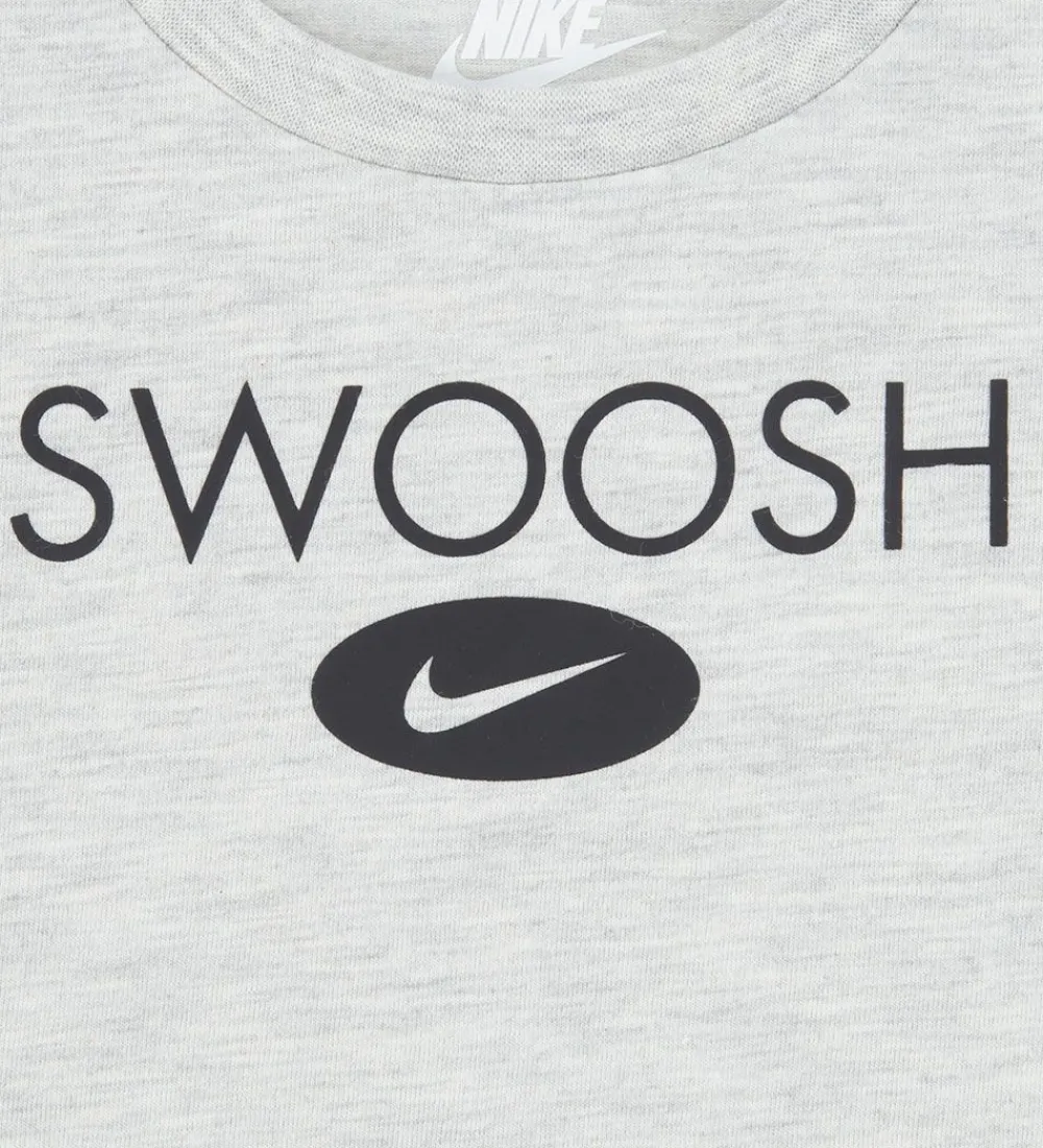Gymnastiktøj-Nike Shortssæt - T-shirt/Shorts - Swoosh - Sort/Grå