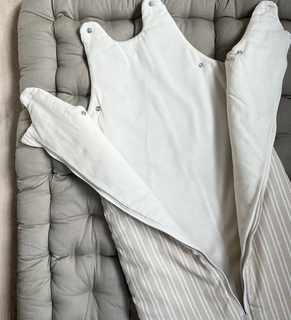 Soveposer-Pine Cone Sovepose - 0-6 mdr. - Beige Stripe